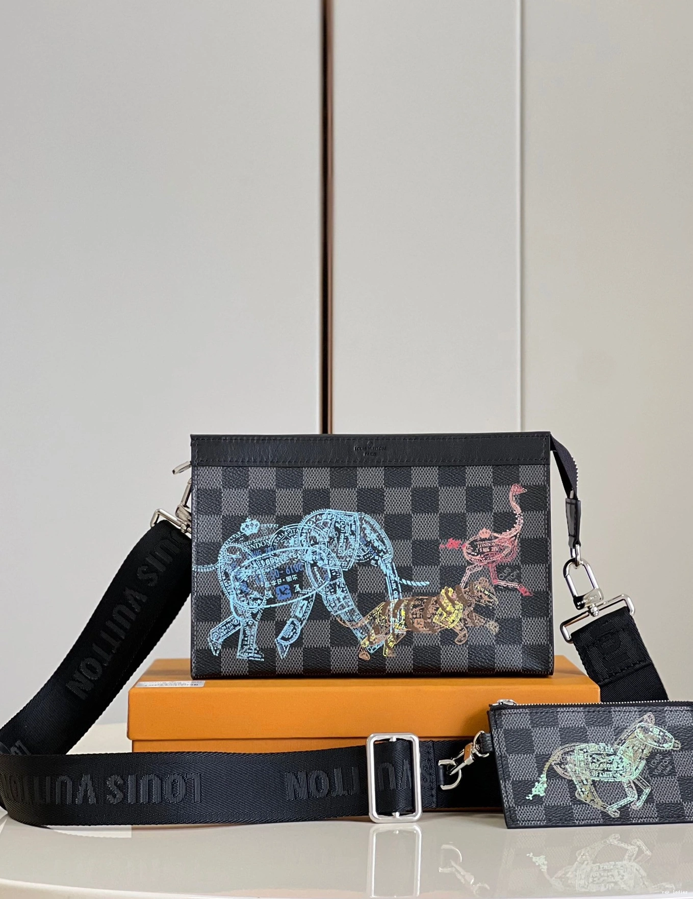 Cheap WEARABLE LOUIS GASTON VUITTON 0802